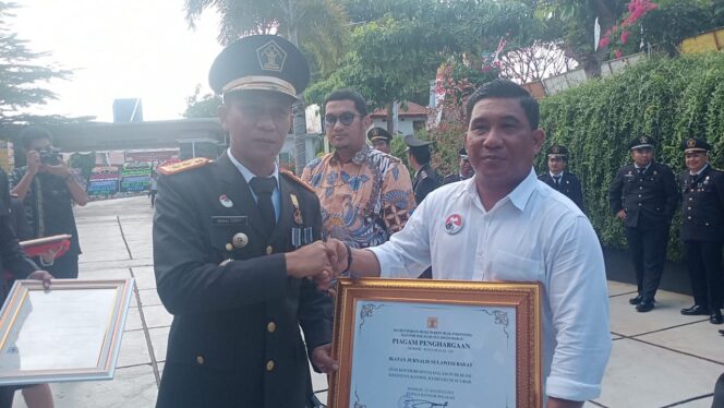 
					Keren, IJS Kembali Sabet Penghargaan Kemenkum Sulbar