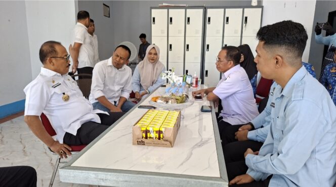 
					Tinjau Dapur BGN, Gubernur Nilai Dapur SPPG Simboro Bersih