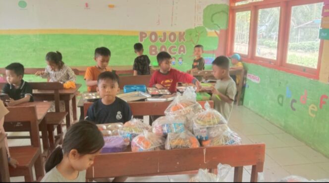 
					Libur, Sekolah Apresiasi SPPG Lumu Tetap Salurkan MBG