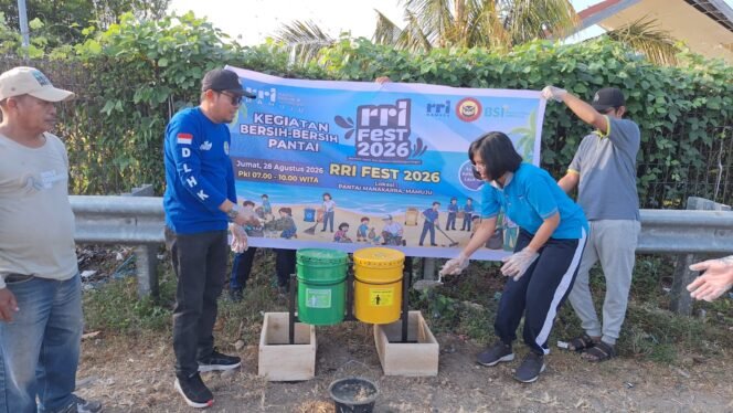 
					Sambut HUT ke-81, RRI Mamuju – Densus 88 – DLHK Gelar Baksos